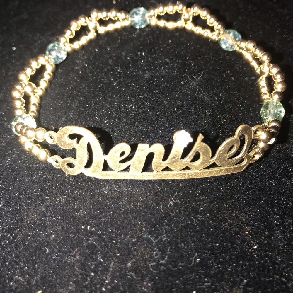 Meet your Posher, Denise